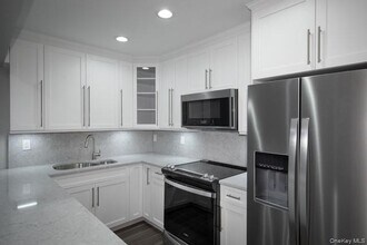 116 Smithtown Blvd in Nesconset, NY - Foto de edificio - Building Photo