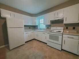 38 Horton St, Unit 2 in Stamford, CT - Building Photo