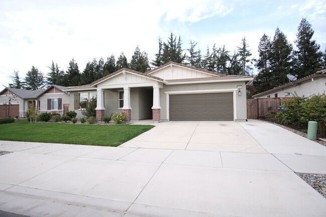 2847 Margot Ln in Turlock, CA - Building Photo - Building Photo