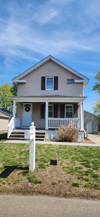 357 N Cherry St Ext in Wallingford, CT - Building Photo
