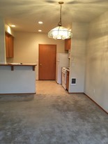 4071-4129 Forsythia St in Springfield, OR - Foto de edificio - Interior Photo