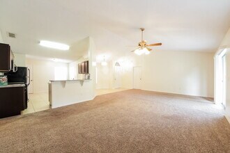 2556 Coachbridge Ct in Oviedo, FL - Building Photo - Building Photo