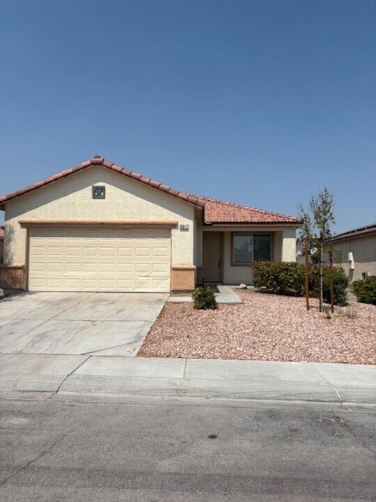 5317 Rio Eldorado Ct in North Las Vegas, NV - Foto de edificio