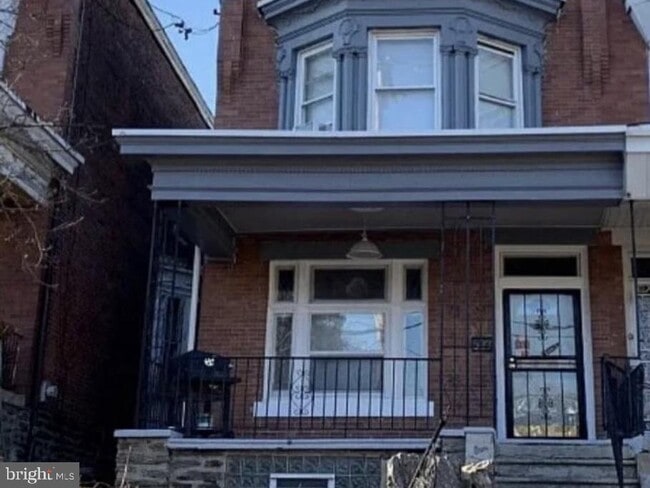 property at 537 E Tulpehocken St