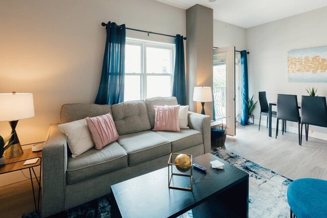 202 E Main St, Unit ID1397955P in Johnson City, TN - Foto de edificio - Building Photo