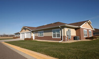 Pinecone Villas in Sartell, MN - Foto de edificio - Building Photo