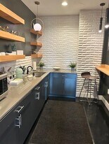 350 St Joseph St in Mobile, AL - Building Photo