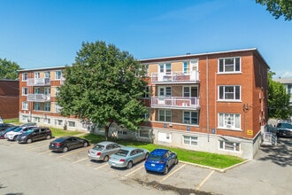 362 McArthur & 388-390 Irwin Miller in Ottawa, ON - Building Photo - Building Photo