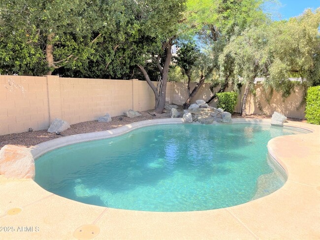 property at 5243 W Whitten St
