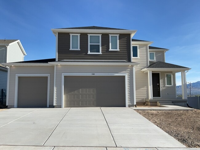 property at 1384 W Mahogany St