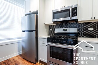 648 W Wrightwood Ave, Unit 3 in Chicago, IL - Foto de edificio - Building Photo
