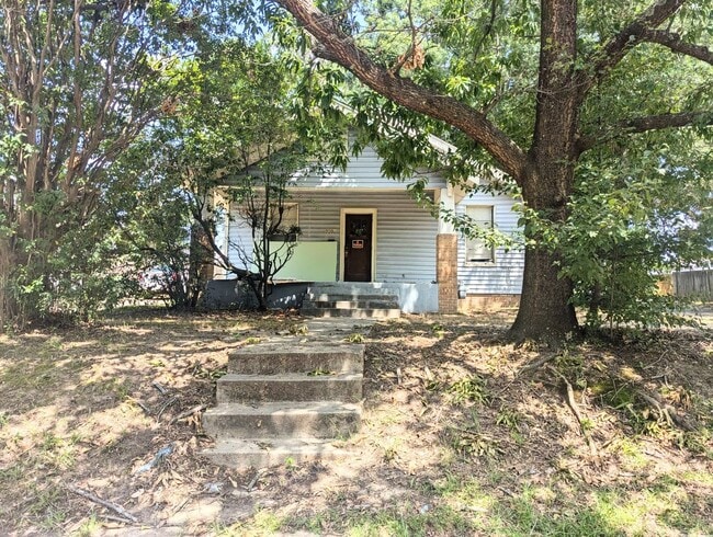 2202 Magnolia St in Texarkana, TX - Building Photo - Building Photo