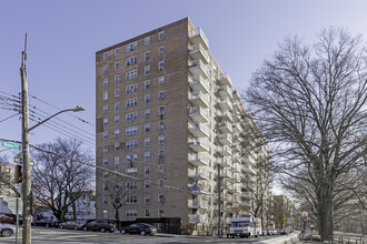 Parkside Apartments in Bronx, NY - Building Photo - Primary Photo