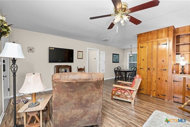 property at 2052 Gruene Rd