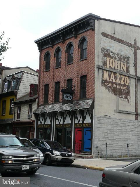 48 S 6th St in Reading, PA - Building Photo