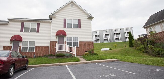 property at 196 Emerson Ln