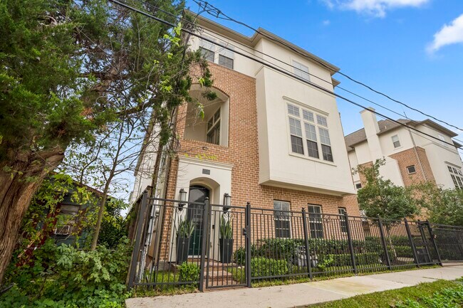 5229 Petty St in Houston, TX - Building Photo - Building Photo