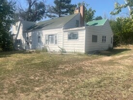 812 W 1st St in Big Springs, NE - Building Photo