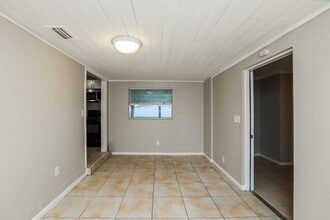 4408 Vicliff Rd in West Palm Beach, FL - Foto de edificio - Building Photo