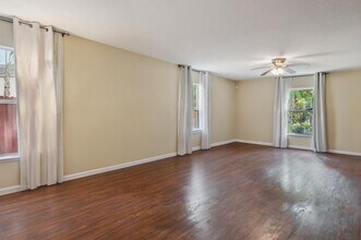 9703 33rd Ave E in Palmetto, FL - Foto de edificio - Building Photo