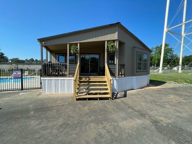 Crumley Farms in Enigma, GA - Building Photo - Building Photo