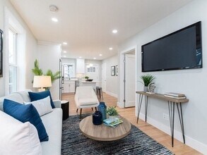 70 Moreland St in Somerville, MA - Building Photo - Building Photo