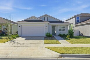 7288 SW 64th St Rd in Ocala, FL - Building Photo