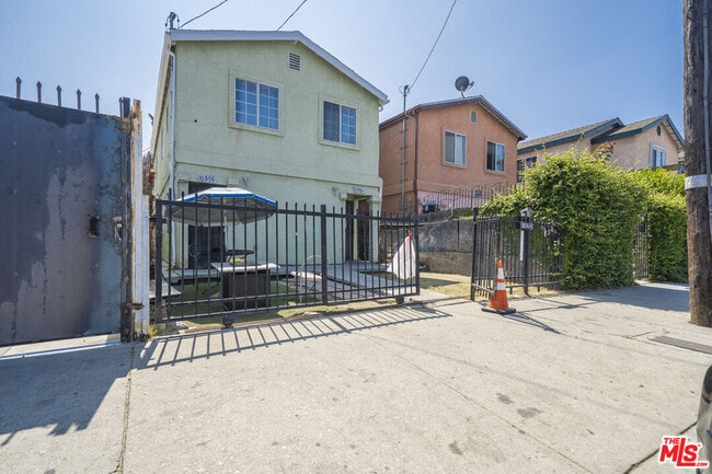 property at 10376 Wilmington Ave