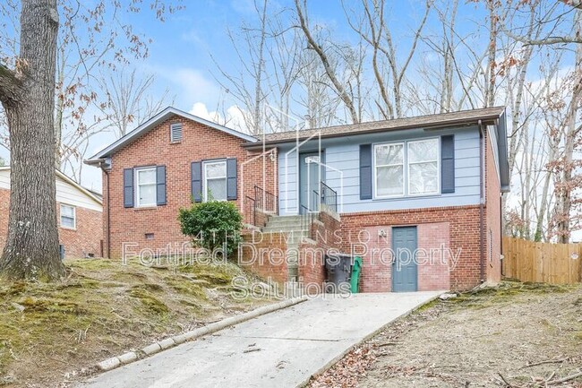 1908 Fox Creek Ct in High Point, NC - Building Photo - Building Photo