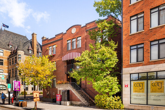 480 Saint-Antoine Rue E in Montréal, QC - Building Photo - Building Photo