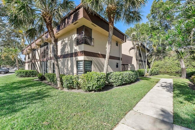 2678 Carambola Cir N in Coconut Creek, FL - Building Photo - Building Photo