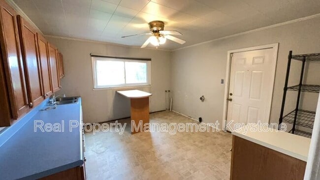 242 E 17th Ave in Homestead, PA - Building Photo - Building Photo
