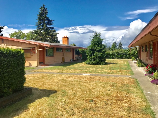 Pacific Ridge Apartments in Des Moines, WA - Building Photo - Primary Photo