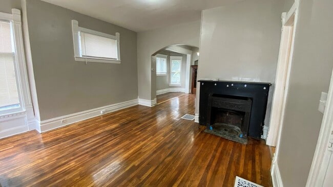 1054 Lafayette Ave SE in Grand Rapids, MI - Building Photo - Building Photo