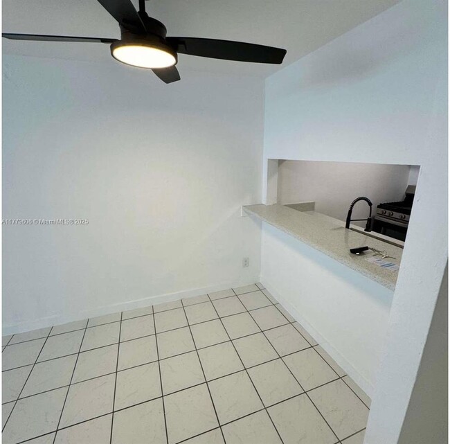505 NE 30th St in Miami, FL - Building Photo - Building Photo