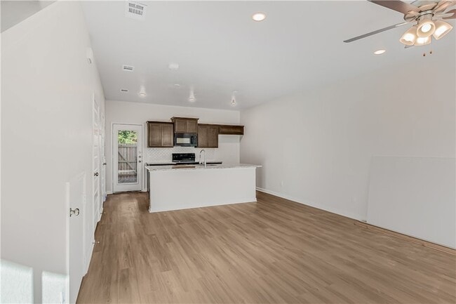 601 W 24th St, Unit 1 in Bryan, TX - Building Photo - Building Photo