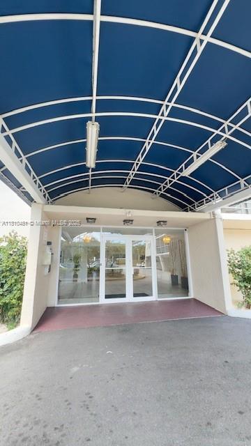 property at 2821 N Miami Beach Blvd