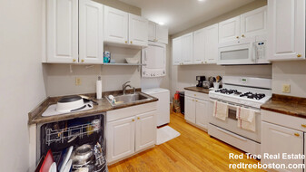 350 Allston St, Unit 3 in Cambridge, MA - Building Photo
