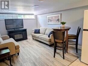 83 Tulloch Dr in Ajax, ON - Building Photo - Building Photo