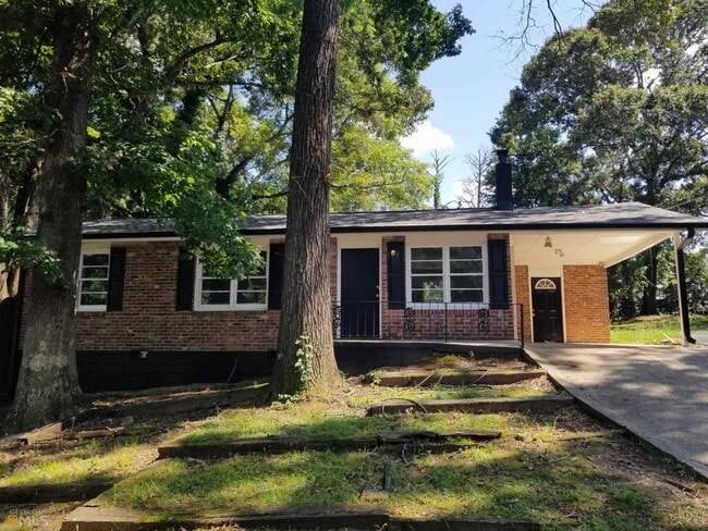 2581 Oak Cir in Ellenwood, GA - Building Photo - Building Photo