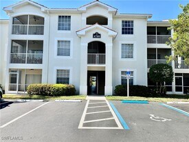 4700 St Croix Ln in Naples, FL - Building Photo