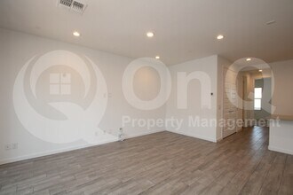 4132 E Brisa Dr in Gilbert, AZ - Foto de edificio - Building Photo