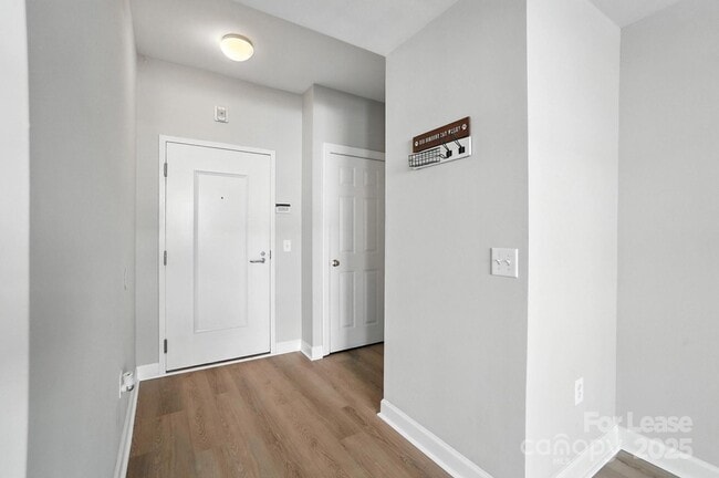 718 W Trade St in Charlotte, NC - Foto de edificio - Building Photo