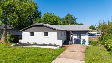 2613 N Rhode Island Ave in Oklahoma City, OK - Building Photo - Building Photo
