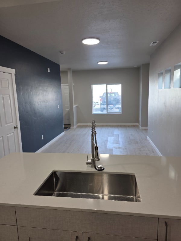 6731 Saxton Ave in Boise, ID - Foto de edificio - Building Photo