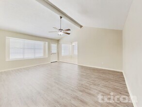 23110 Newgate Dr in Spring, TX - Foto de edificio - Building Photo