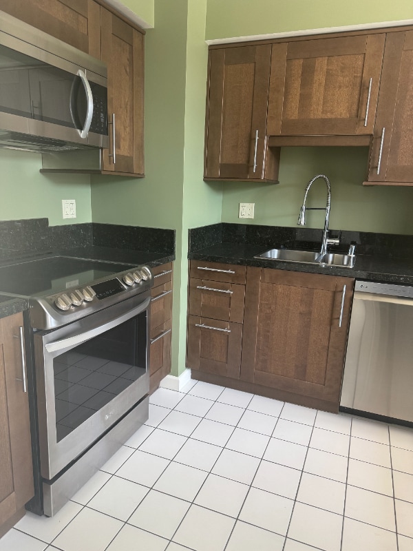660 W Bonita Ave in Claremont, CA - Building Photo - Building Photo