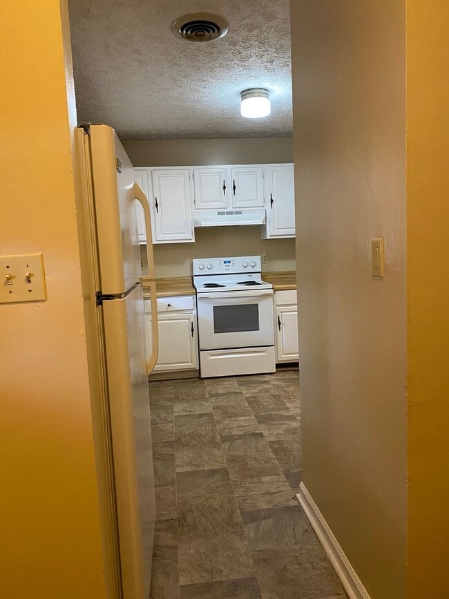 property at 1909 S Milledge Ave