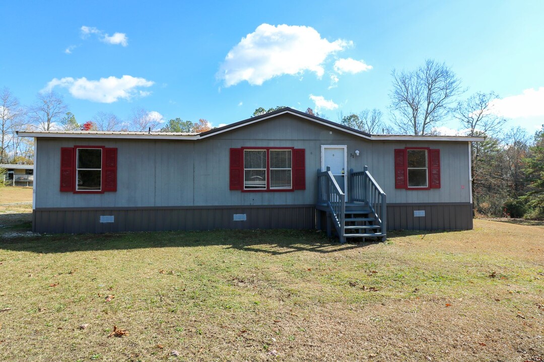 77 Baker St in Lincoln, AL - Building Photo