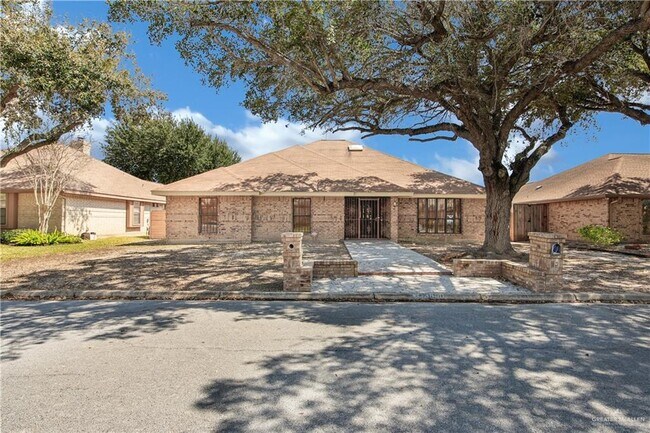 20 S Cynthia St in McAllen, TX - Building Photo - Building Photo